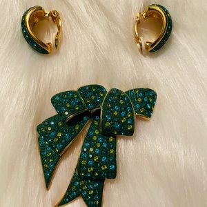 Joan Rivers collectible Bow Brooch and earrings